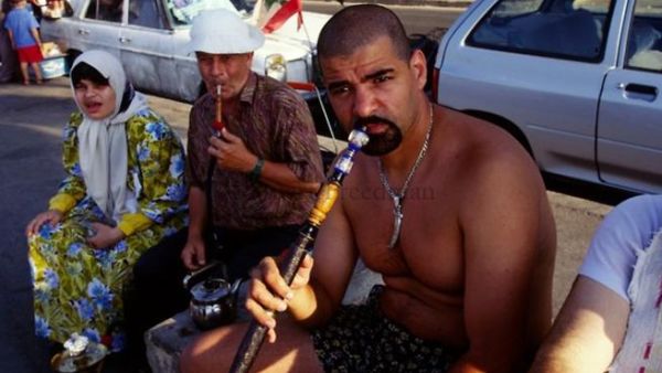 A Beiruti and his arguileh are not easily parted