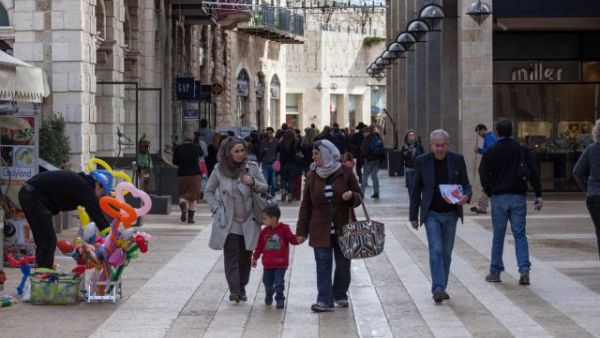 Mamilla mall, just meters away from Jerusalem's Old City, was allegedly at the centre of a Hamas bomb attack foiled by Israeli security agency Shin Bet. (Image via Haaretz)