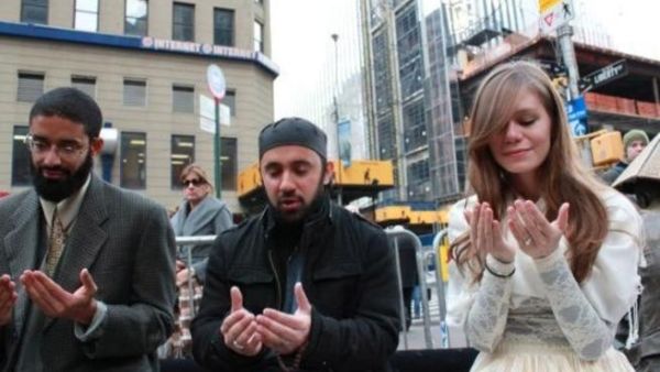Marry me! A Muslim marriage comes to fruition at Wall Street: Occupied by love.