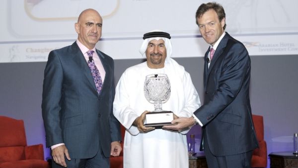 Nasser Al Nowais receiving the award Nasser Al Nowais receiving the award