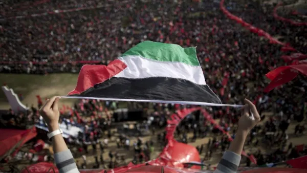 مراجعو حسابات: على الاتحاد الأوروبي وقف تمويل موظفي غزة
