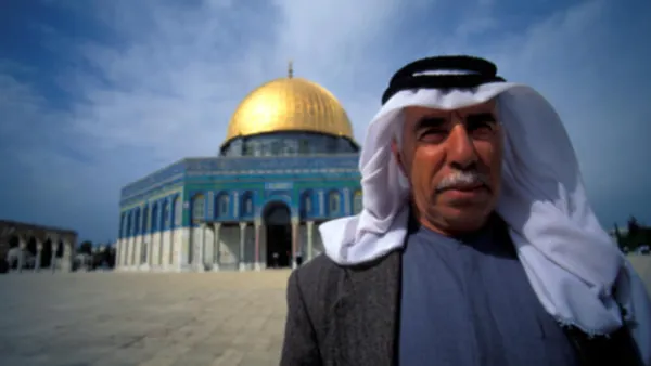 100 ألف مصل بالمسجد الأقصى