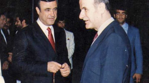 Rifaat al-Assad (left) and Hafez al-Assad (right) (Source: Wikimedia, public commons)