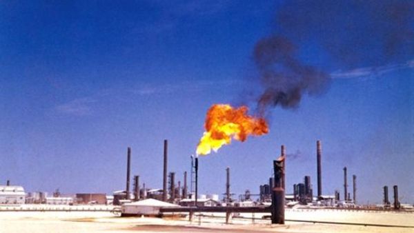 The US is to overtake Saudi Arabia as the worlds top oil producer
