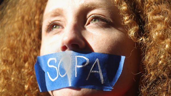 Anti-SOPA/PIPA war rages on in the streets and online.