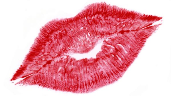 An Egyptian man has been kicked out from Dubai after trying to snog a German events organiser. (Shutterstock)