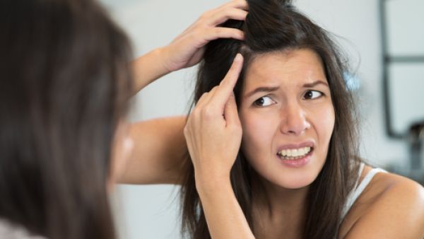 طرق بسيطة لتوديع ظهور القشرة إلى الأبد