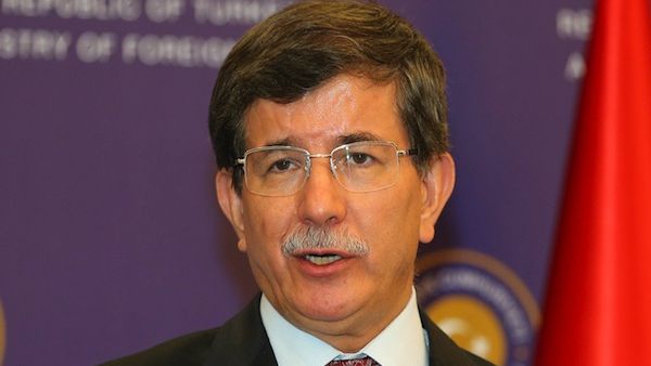 Turkish Foreign Minister Ahmet Davutoglu speaks during a press conference in Istanbul on August 24, 2013. (AFP)