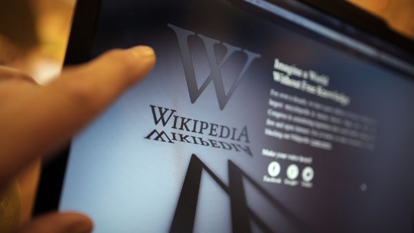 In spite of SOPA/PIPA protests, is Google showing a censorship double standard?