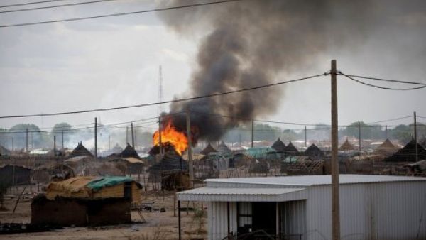 منازل تحترق في ابيي
