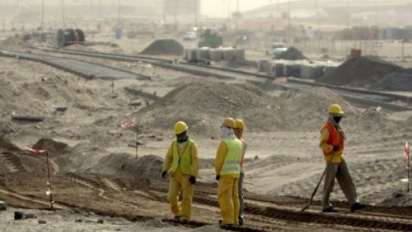 عمال جزيرة المتاحف بابوظبي 