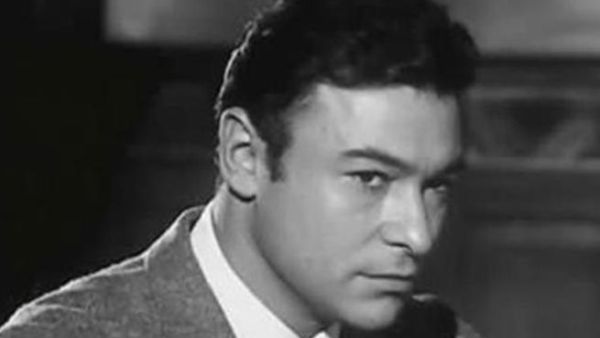 Famed Egyptian actor Ahmed Ramzy was known as a womanizer and heart breaker in many of his films.