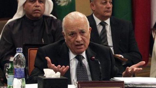 نبيل العربي الامين العام لجامعة الدول العربية يتحدث اثناء مناقشة الاوضاع في سوريا بمقر الجامعة في القاهرة
