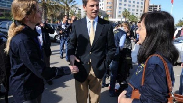 الجزائر ترفض تسليم المراقبين الاوروبيين قائمة الناخبين 