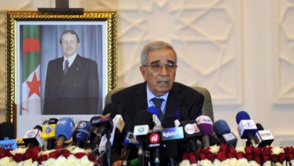 وزير الداخلية الجزائري دحو ولد قابلية