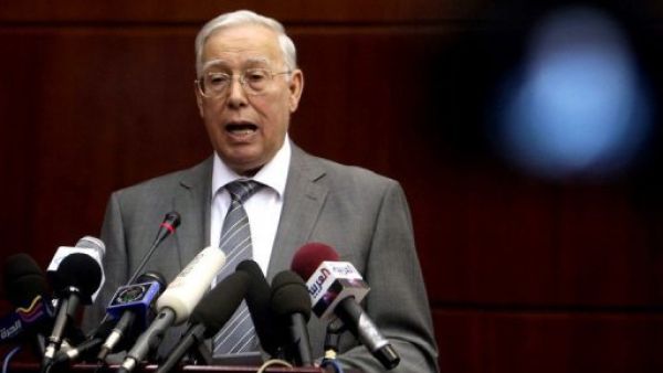 وزير المجاهدين الجزائري محمد الشريف عباس