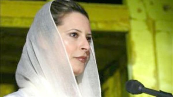 عائشة القذافي تلقت إنذارا سابقا من الجزائر بسبب تصريحاتها المعادية للمجلس الإنتقالي