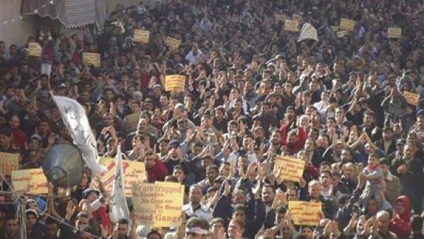 محتجون في حي بابا عمرو بحمص 