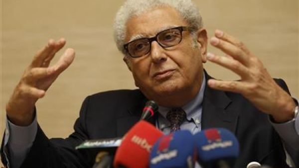 رئيس اللجنة شريف بسيوني في المنامة 