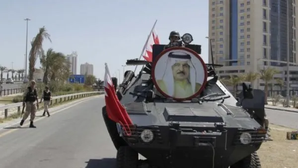 البحرين تستجوب 3 صحفيين