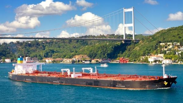 The first floating car park will service approximately 400 vehicles and will cost $12 million (Shutterstock)