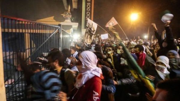 يوم احتجاج وطني في البرازيل رغم الانتصار في خفض اسعار النقل