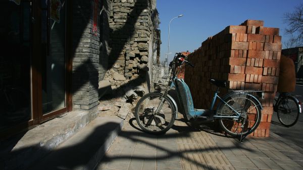It is unclear if these kidnapped  Estonian cyclists still have their bikes in their possession, but are probably happy to have escaped with
 their lives for now. 