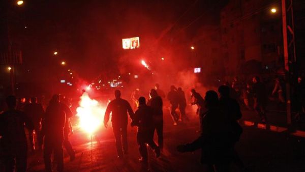 Violent clashes in Cairo on Wednesday (Photo courtesy of Mahmoud Khaled / AFP) Violent clashes in Cairo on Wednesday (Photo courtesy of Mahmoud Khaled / AFP)
