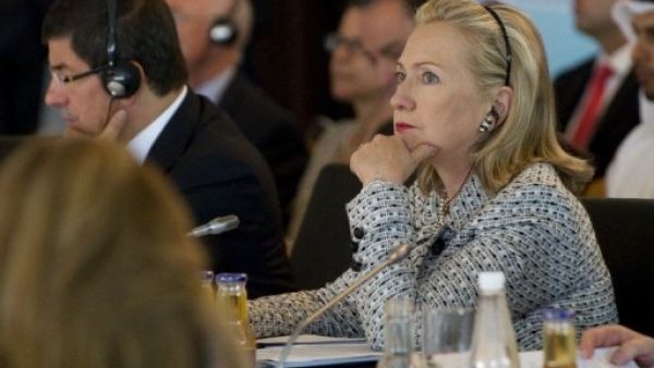 وزيرة الخارجية الاميركية هيلاري كلينتون مشاركة في اجتماع اسطنبول
