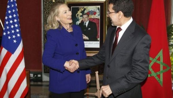 كلينتون تلتقي نظيرها المغربي
