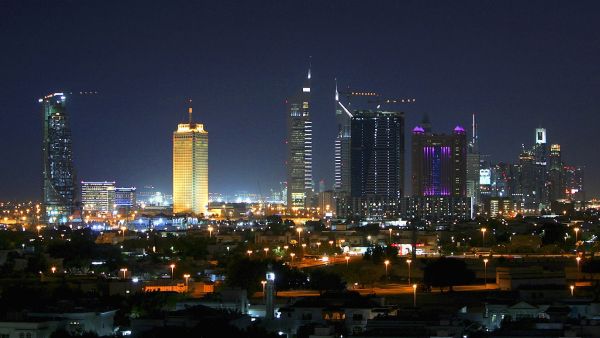 The NYC of Arabia. Dubai is an active city, day and night - as a holiday destination by pleasure-seekers, and a fast-paced metropolitan
financial hub filled with young often single city-worker types, more than it is populated by families. 