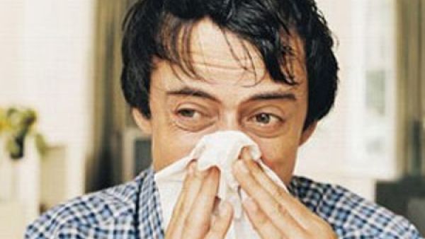 You may notice many people around you suffering with itchy eyes and stuffy noses from the dust-thick air this season.