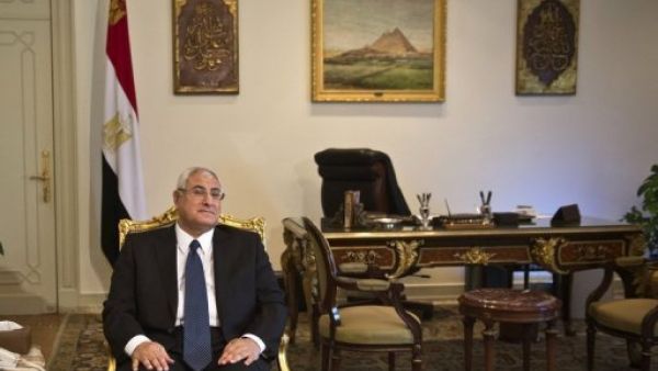 الرئيس المصري الانتقالي عدلي منصور