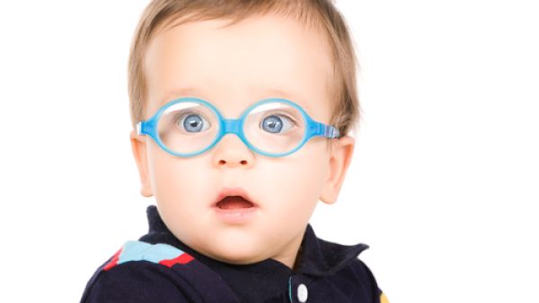 7 نصائح لتفادي ضعف نظر طفلك