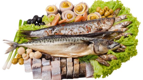 يتعرض الأطفال والحوامل ومرضى القلب وناقصي المناعة لأخطار هذه الأسماك أكثر من غيرهم