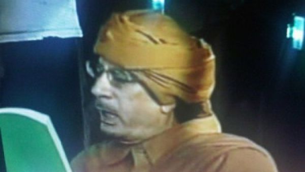  العقيد الليبي معمر القذافي 