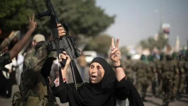 عرض عسكري لكتائب عز الدين القسام في مخيم جباليا

