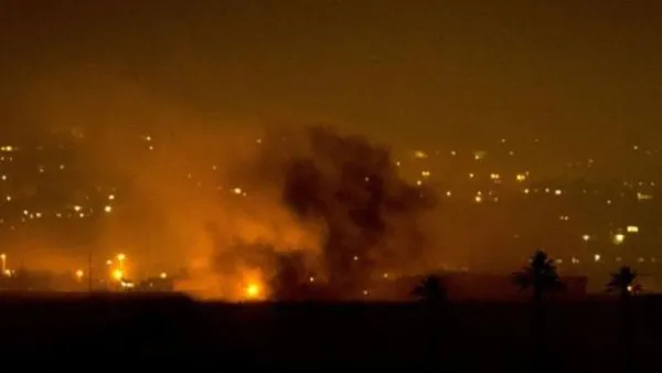 صورة التقطت بالقرب من حدود اسرائيل مع غزة تظهر القصف على القطاع 