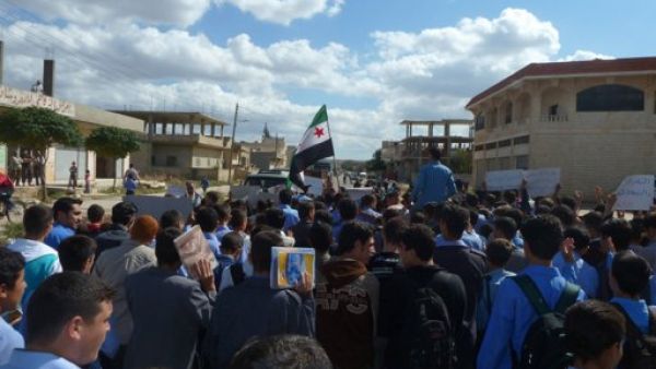 مظاهرات ضد الاسد في بلدة الحولة