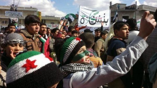 تظاهرة ضد النظام في بنش في محافظة ادلب 
