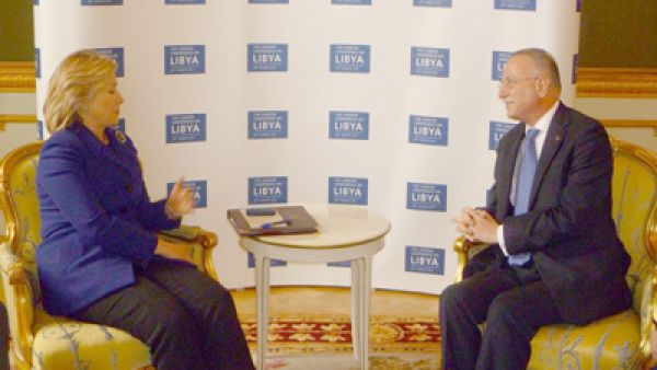 أوغلى يبحث مع كلينتون التطورات الليبية 