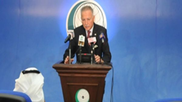 أوغلى يلتقي مرسي وعباس وزيدان