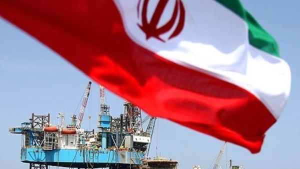 يقول محللون غربيون إن الاقتصاد الإيراني يتعرض لضغوط شديدة بسبب العقوبات الحالية