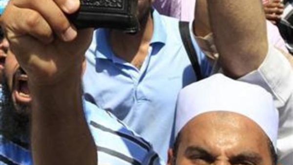 عشرات ألوف المصريين نددوا بموقف التيار الإسلامي من إستمرار الثورة