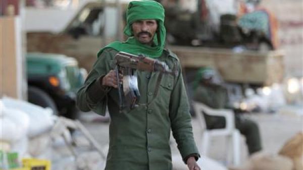 جندي من قوات القذافي في مصراتة
