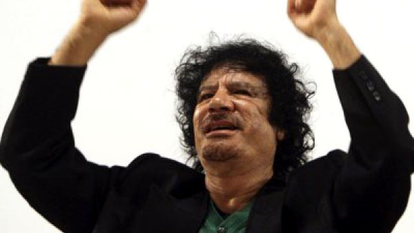 القذافي يعزز قوته