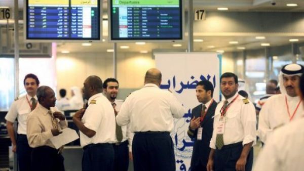 موظفو الخطوط الكويتية يعلقون اضرابهم
