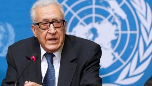 Lakhdar Brahimi held talks with Javad Zarif on Monday to discuss the Syrian crisis. (AFP/File)