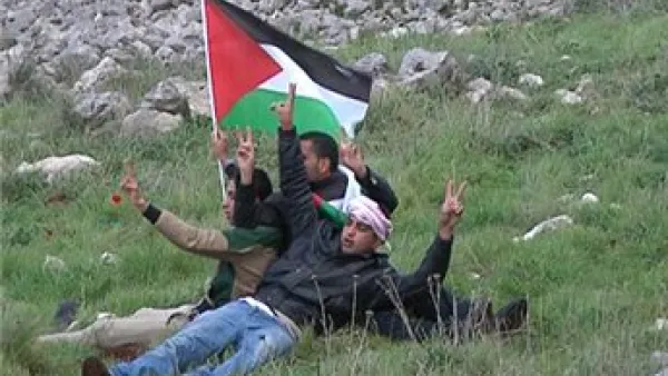 اسرائيل تمنع نشطاء فلسطينيين من اقامة قرية جديدة