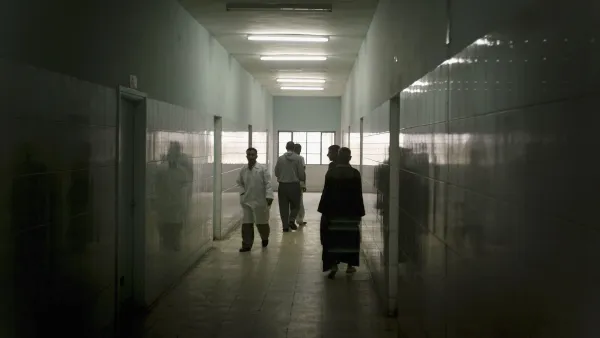 Lebanon cabinet needs serious help: psychiatric rather than traditional government advice, says opinion piece.